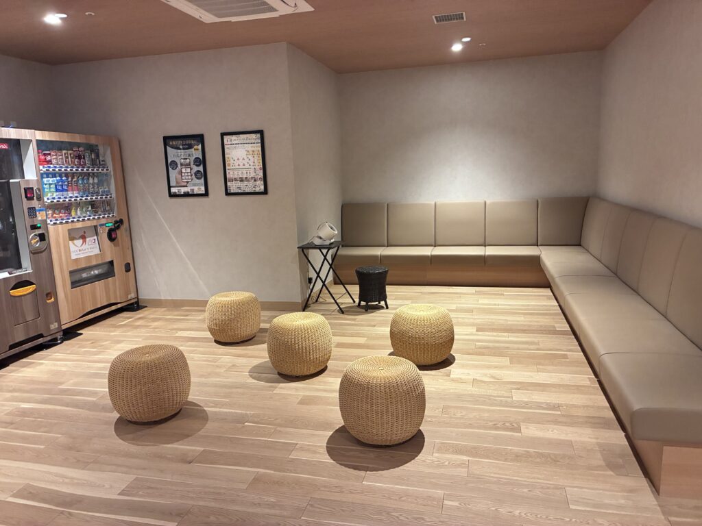 舞浜ユーラシア＿更衣室